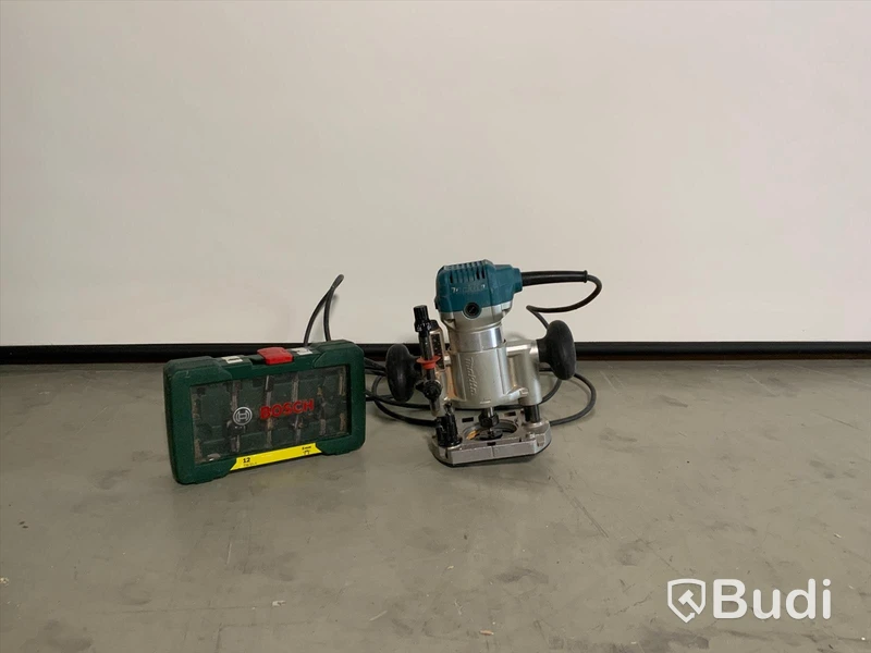 Makita RT0700C inkl case samt tillbehör